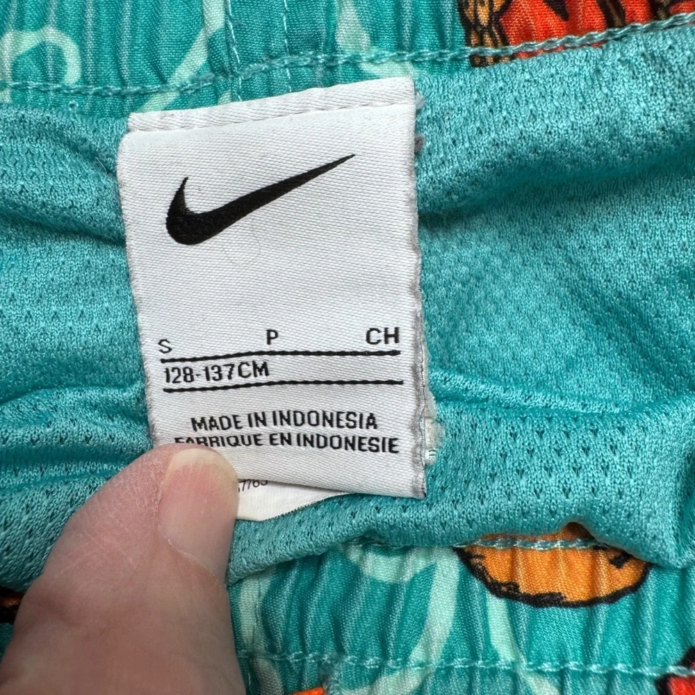 Nike Boys Swim Trunks Teal Octopus Print Mesh Lined Shorts Size S 128-137cm